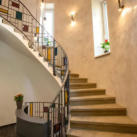 Nikola Apartment