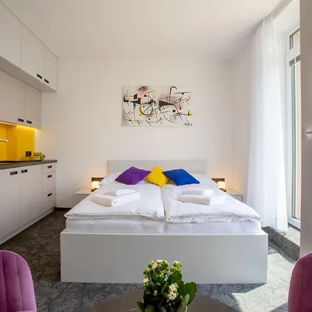 Nikola Apartment *