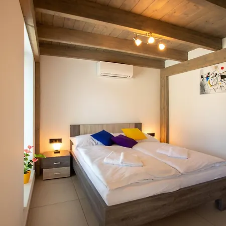 Apartment Nikola *